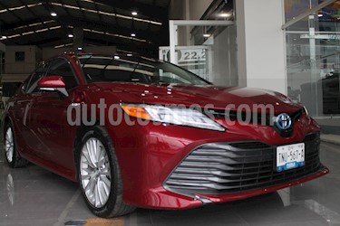 foto Toyota Camry XLE 2.5L Navi Híbrido usado (2019) color Rojo precio $564,000