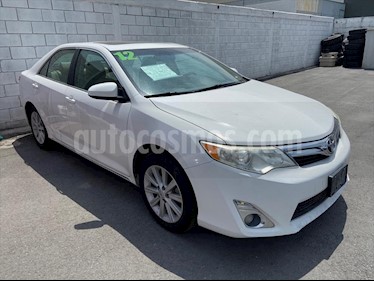 Toyota Camry 2.5 XLE L4 6AT usado (2012) color Blanco precio $99,000