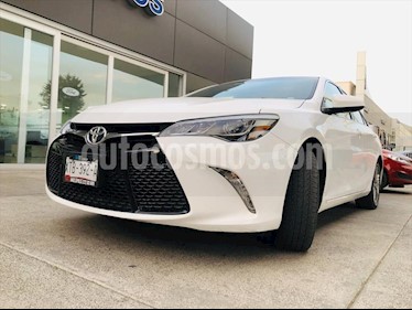 foto Toyota Camry XSE 3.5L V6 usado (2017) color Blanco precio $291,000