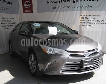 foto Toyota Camry LE 2.4L usado (2017) color Gris precio $239,000
