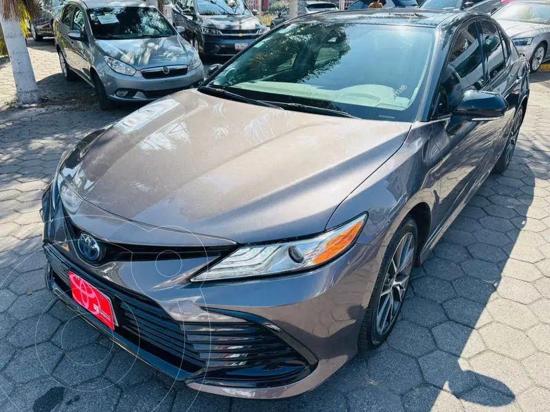 Foto Toyota Camry XLE usado (2022) color Gris financiado en mensualidades(enganche $125,506 mensualidades desde $11,148)