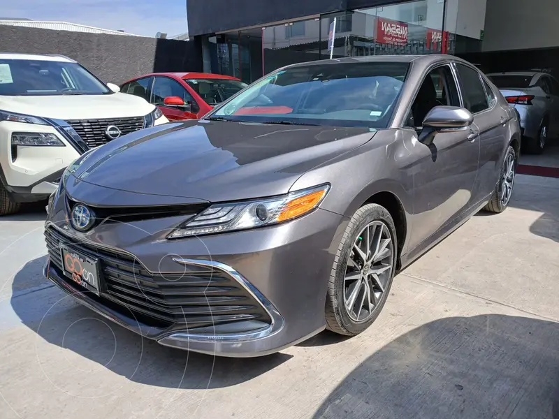 Foto Toyota Camry XLE usado (2022) color Gris financiado en mensualidades(enganche $121,262 mensualidades desde $9,273)