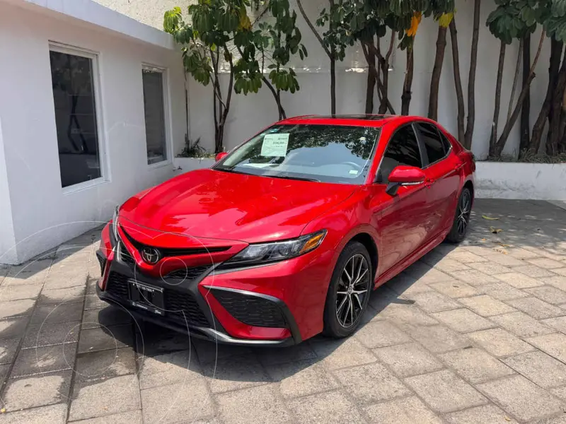Foto Toyota Camry SE usado (2024) color Rojo precio $550,000