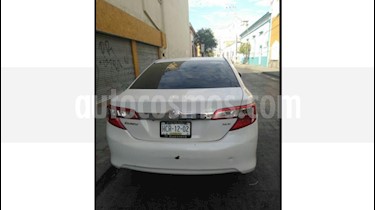 Toyota Camry XLE 2.4L usado (2012) color Blanco precio $134,500