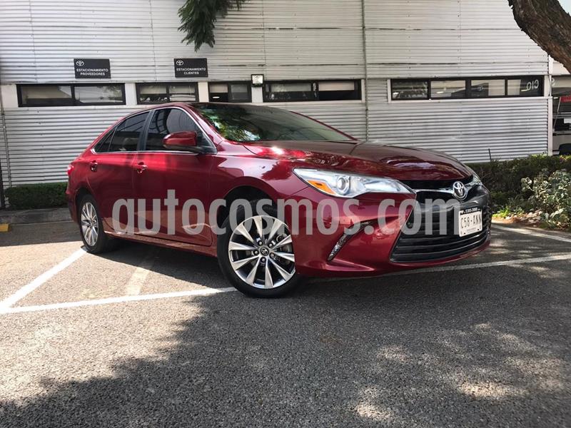 Toyota Camry LE 2.5L usado (2017) color Rojo precio $248,000