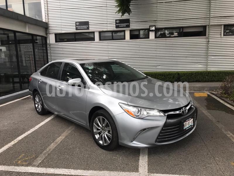 Toyota Camry XLE 2.5L usado (2017) color Plata Dorado precio $280,000