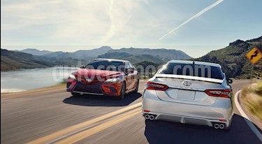 foto Toyota Camry SE 2.5L nuevo color Blanco precio $460,800
