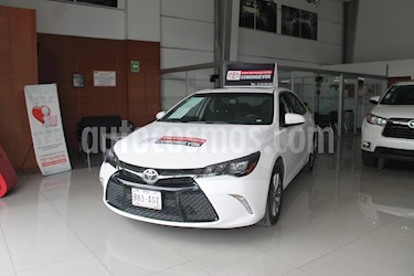 foto Toyota Camry SE 3.5L V6 usado (2016) color Blanco precio $299,000