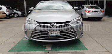 foto Toyota Camry XLE 2.4L usado (2017) color Plata precio $280,000