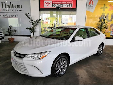 Foto venta Auto Seminuevo Toyota Camry XLE 2.5L NavegaciA_n (2017) color Blanco precio $349,000