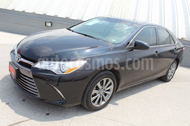 foto Toyota Camry XLE 2.5L Navegación usado (2017) color Negro precio $329,000