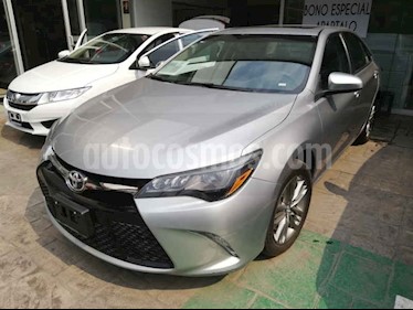 Foto venta Auto usado Toyota Camry XLE 3.5L V6 (2016) color Gris precio $255,000
