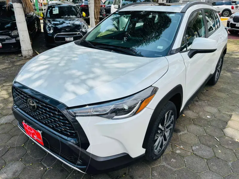 Foto Toyota Corolla Cross LE usado (2023) color Blanco financiado en mensualidades(enganche $157,756 mensualidades desde $14,012)