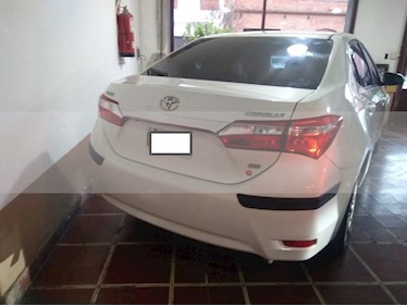 foto Toyota Corolla 1.8 XEi Aut usado (2016) color Blanco precio $650.000