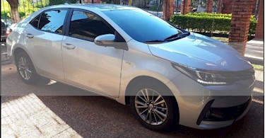 foto Toyota Corolla 1.8 XEi Pack Aut 2016-2017 usado (2018) color Gris Plata precio $850.000