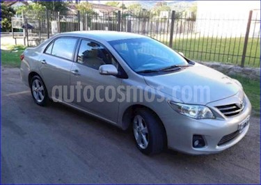 Toyota Corolla 1.8 XEi Pack usado (2013) color Gris Plata precio $390.000