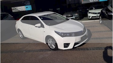 foto Toyota Corolla 1.8 XEi usado (2015) color Blanco precio $575.000