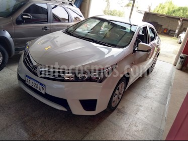 foto Toyota Corolla 1.8 XEi usado (2016) color Blanco precio $730.000
