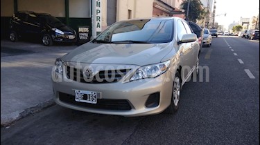 foto Toyota Corolla 1.8 XLi usado (2013) color Dorado precio $510.000