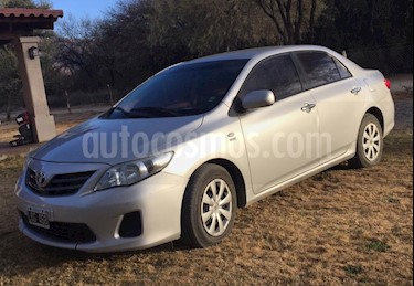 foto Toyota Corolla 1.8 XLi usado (2012) color Plata precio $340.000