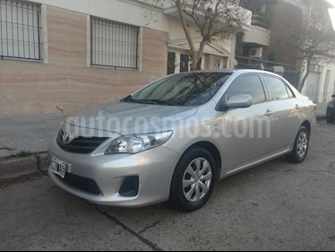 foto Toyota Corolla 1.8 XLi usado (2013) color Gris Plata precio $375.000