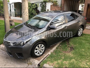foto Toyota Corolla 1.8 XLi usado (2015) color Gris Oscuro precio $650.000