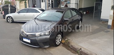foto Toyota Corolla 1.8 XLi usado (2016) color Gris Oscuro precio $569.000