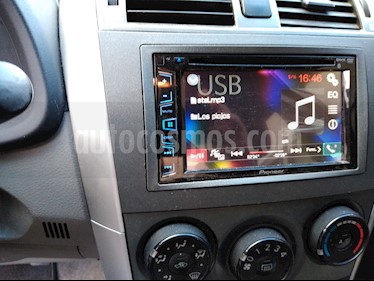 foto Toyota Corolla 1.8 XLi usado (2012) color Gris Plata precio $320.000