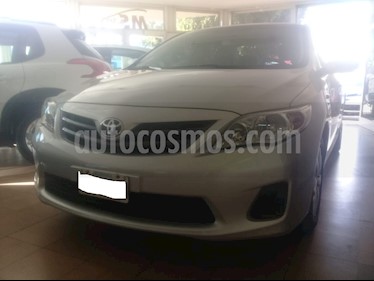 Toyota Corolla 1.8 XLi usado (2012) color Gris Plata precio $480.000