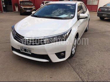 foto Toyota Corolla 1.8 XEi Aut usado (2016) color Blanco precio $875.000