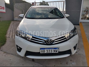 Foto Toyota Corolla 1.8 XEi Pack usado (2017) color Blanco Perla precio $990.000