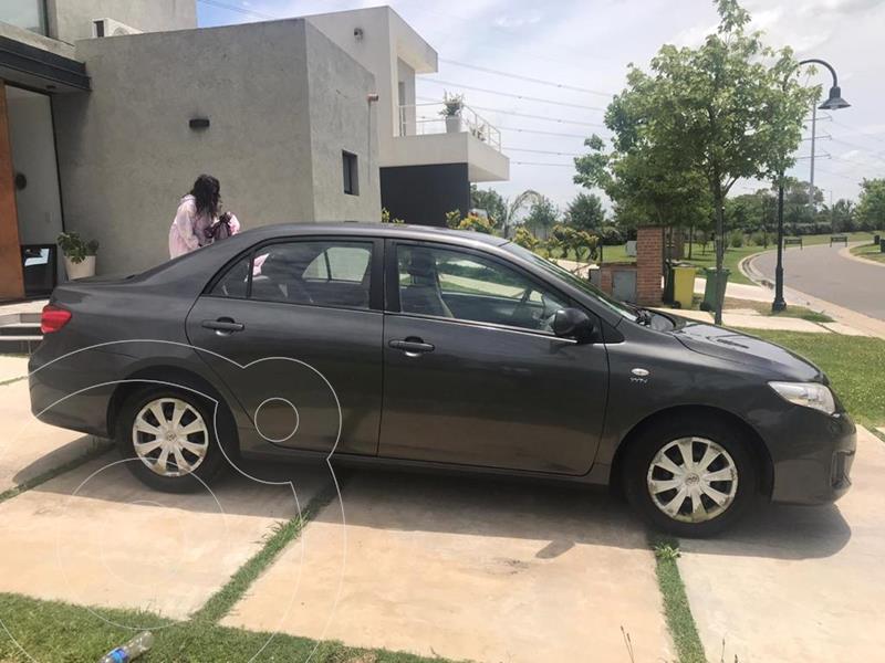Toyota Corolla 1.8 XLi usado (2012) color Gris Oscuro precio $750.000