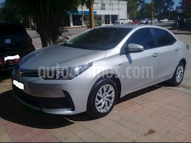 foto Toyota Corolla 1.8 XLi 2016-2017 usado (2019) color Gris Plata precio $1.050.000