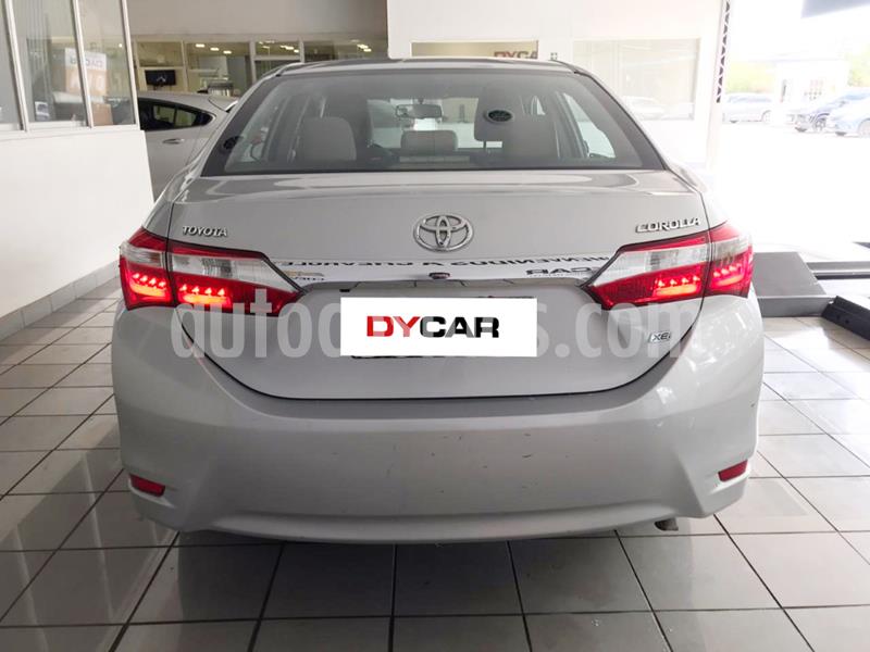 Toyota Corolla 1.8 XLi CVT usado (2016) color Gris Claro precio $1.725.000