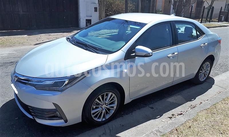 foto Toyota Corolla 1.8 XEi Pack CVT usado (2017) color Gris Plata precio $1.750.000