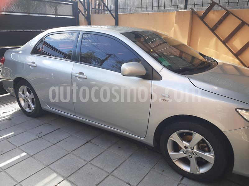 Toyota Corolla 1.8 XLi usado (2012) color Gris Plata precio $590.000