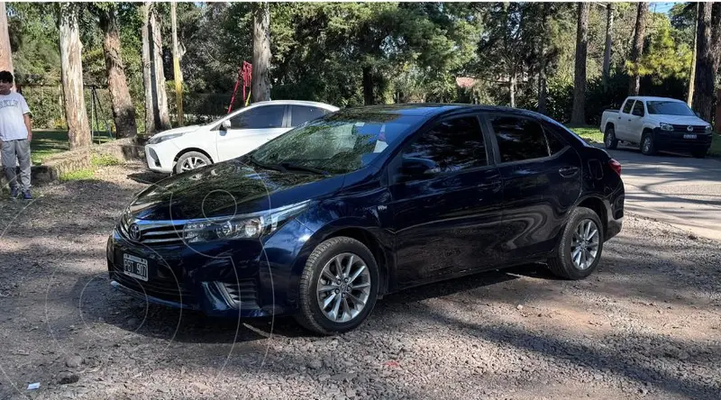 Foto Toyota Corolla 1.8 XLi usado (2015) color Azul precio $17.950.000