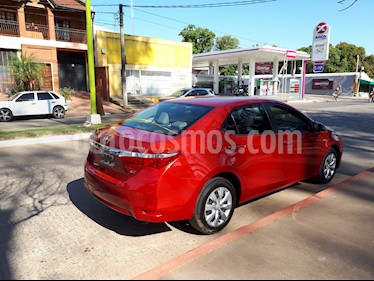 Toyota Corolla 1.8 XLi usado (2016) color Rojo precio u$s8.500