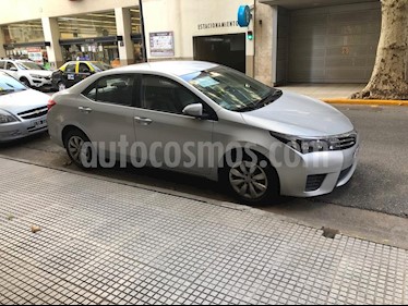 Toyota Corolla 1.8 XLi 2016-2017 usado (2017) color Gris Plata precio $880.000