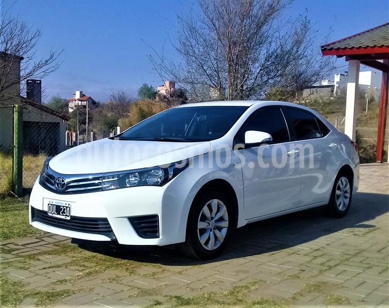 foto Toyota Corolla 1.8 XLi Aut usado (2015) color Blanco precio u$s8.300