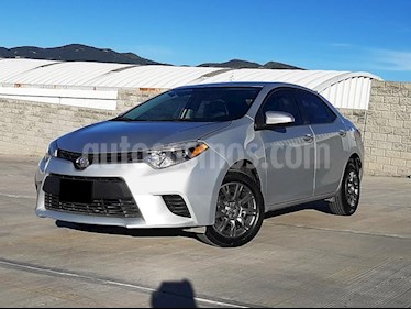 foto Toyota Corolla Base Aut usado (2015) color Plata precio $182,000
