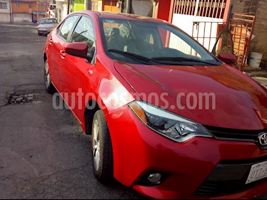 Toyota Corolla CE 1.8L Aut usado (2015) color Rojo precio $145,800
