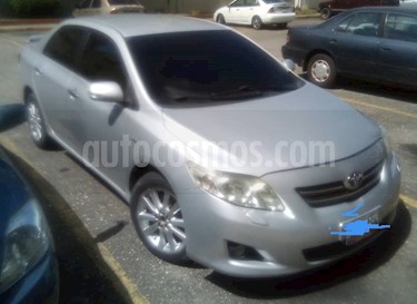 Foto venta carro usado Toyota Corolla GLi Aut (2010) color Plata precio BoF8.000