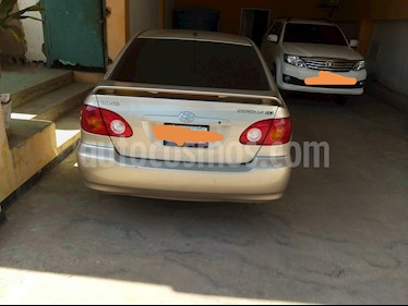 Toyota Corolla GLi usado (2005) color Dorado precio u$s5.000