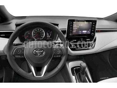 foto Toyota Corolla GLi usado (2018) color Blanco Nieve precio BoF58.100.000