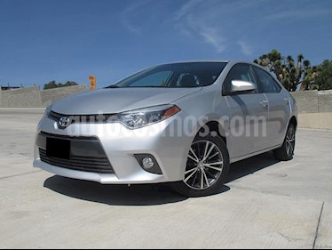 foto Toyota Corolla LE 1.8L usado (2016) color Plata Metálico precio $225,000