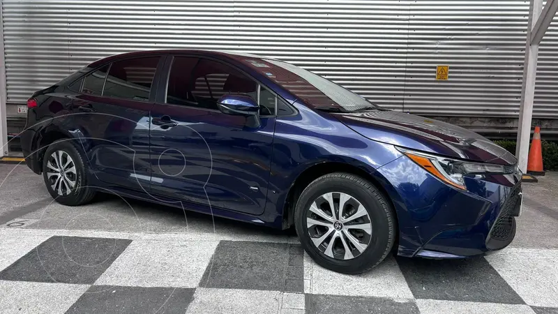 Foto Toyota Corolla LE Aut usado (2022) color Azul precio $380,000
