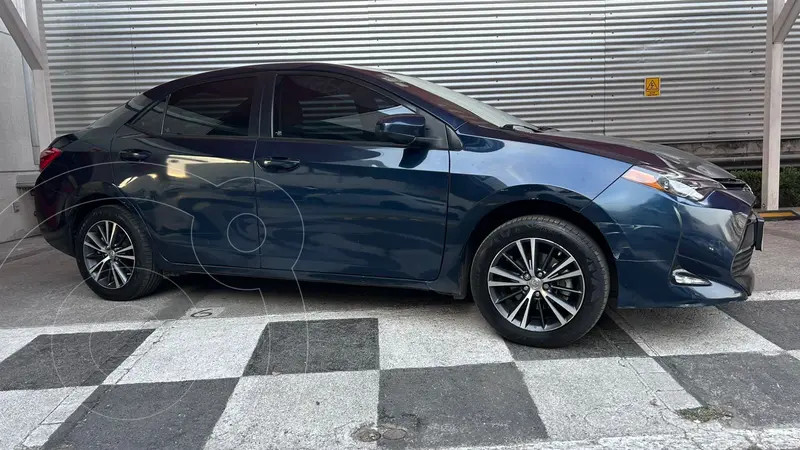 Foto Toyota Corolla LE Aut usado (2018) color Azul Marino precio $240,000