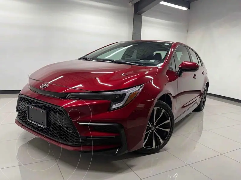 Foto Toyota Corolla SE Aut usado (2024) color Rojo precio $475,000