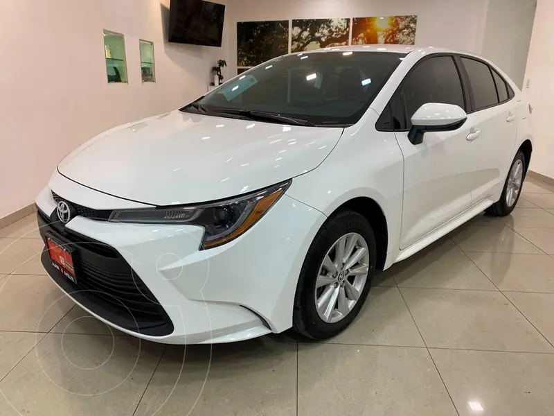 Foto Toyota Corolla LE Aut usado (2024) color Blanco precio $429,000
